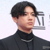 山田裕貴、大切な出会い語る “総額600万円”ジュエリーに「ドキドキ」【カルティエと日本 半世紀のあゆみ「結 MUSUBI」展 ― 美と芸術をめぐる対話】