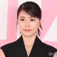 「ミス ディオール展覧会 ある⼥性の物語」フォトコールに出席した有村架純（C）モデルプレス