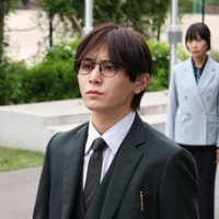 山田涼介、木南晴夏（C）フジテレビ