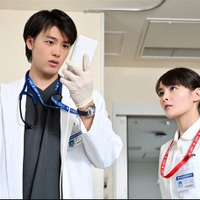 竹内涼真、葵わかな「ブラックペアン シーズン２」第1話より（C）TBS