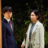 櫻井翔、水川あさみ「笑うマトリョーシカ」第3話より（C）TBS