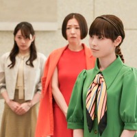 桜井日奈子、松雪泰子、福原遥「マル秘の密子さん」第2話より（C）日本テレビ