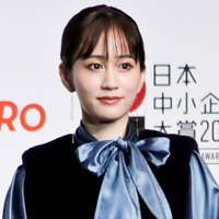 「肌綺麗すぎ！」前田敦子、ナチュラルな美肌SHOT公開に「憧れです」「美しい」の声