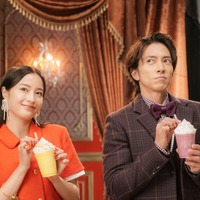 広瀬すず、山下智久／新TVCM「マックカフェ『フラッペしちゃった？りんご＆巨峰』」篇メイキングより（提供写真）