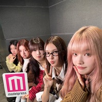 WONHEE（ウォンヒ）、MINJU（ミンジュ）、 MOKA（モカ）、YUNAH（ユナ）IROHA（イロハ）／ILLIT（P）&（C） BELIFT LAB Inc.