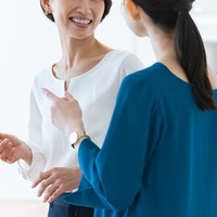 上司と「買った？」「買ってない？」と会話中に荷物が届く。段ボールを開けた瞬間、思わぬ発言に「そっちかい！」