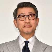 中井貴一『続・最後から二番目の恋』娘役と10年ぶりの共演SHOTにファン歓喜「懐かしい！」「素敵な笑顔」