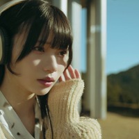 岡本姫奈／乃木坂46「相対性理論に異議を唱える」ミュージックビデオサムネイル（提供写真）