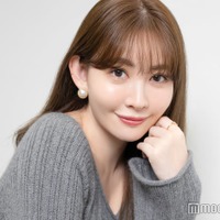 モデルプレスのインタビューに応じた小嶋陽菜（C）モデルプレス