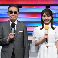 タモリ、鈴木新彩アナウンサー（C）テレビ朝日