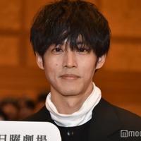 松坂桃李、学校サプライズ訪問に高校生250人熱狂 特別授業で真剣アドバイス【御上先生】