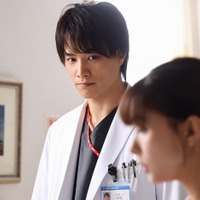 鈴木伸之「まどか26歳、研修医やってます！」（C）TBS