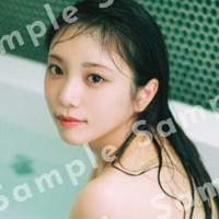 与田祐希3rd写真集「ヨーダ」封入特典ポストカード第6弾／撮影・細居幸次郎