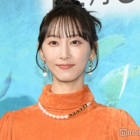 松井玲奈、ディズニー満喫オフショットでこだわりコーデ披露「透明感すごい」「おしゃれ」の声