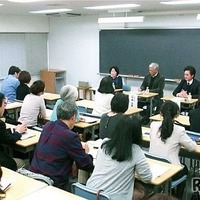 過去の座談会のようす