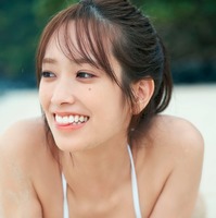 「日向坂46佐々木久美1st写真集」撮影／藤原宏