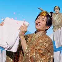 菊池風磨、松平健／新TVCM「ボールド 洗濯大名 太陽のジェルボール篇」より（提供写真）