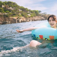乃木坂46筒井あやめ、地中海を笑顔で泳ぐ 1st写真集先行カット第12弾解禁【感情の隙間】