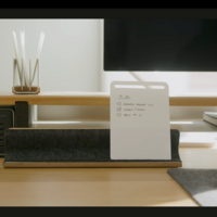 GrovemadeのThe Note-Taking Kit。ノートパッドとディスプレイレール、整理棚の三点セットで生産性向上をサポートする。