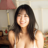福井梨莉華、こぼれ落ちそうな豊満バストを大胆見せ！フレッシュ＆グラマラスな魅力が全開