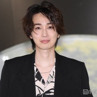 カルマ、産まれたての赤ちゃんを抱っこ プラベショット披露「可愛いが渋滞」「癒しのオーラがすごい」の声