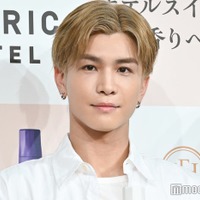 金髪の岩田剛典（C）モデルプレス