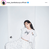 アンジュルム上國料萌衣、お腹チラ見せのゆったりウェアSHOTに反響「おしゃれ！」「本当にキレイです」