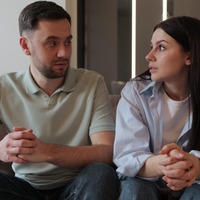 「やめてって何度も言ったよね！」毎日のスキンシップが地雷に変わった夜、妻の怒声とともに地獄が始まった