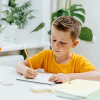 「アラフォーで東大に合格した男」の子供時代。リアルな成績表と親の教育方針とは