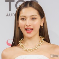ゆきぽよ、美デコルテ際立つチューブトップ姿公開「着こなしオシャレ」「ヘルシーで素敵」と反響