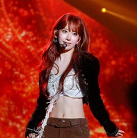 LE SSERAFIM・SAKURA、13年前に衝撃受けたステージで再びパフォーマンス 現在の想いとは「アイドルという世界はどうしても数字で比べられてしまう」