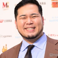 令和ロマン・松井ケムリ、結婚＆第1子誕生発表 子ども抱きかかえた写真で報告「昨年に」