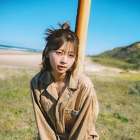 富田鈴花 撮影／峠雄三（C）光文社