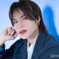 モデルプレスのインタビューに応じた上田竜也（C）モデルプレス