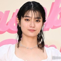 蒔田彩珠、美デコルテ際立つ純白ワンピース姿披露【ジョー マローン ロンドン】