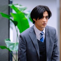 「DOPE」初回、人気芸人突然登場 才木（高橋海人）の回想に考察続々「びっくり」「父親？」