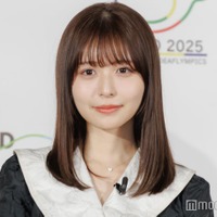 ロングヘアの長濱ねる（C）モデルプレス
