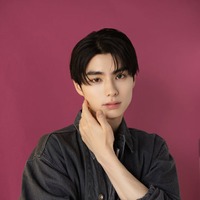 本田響矢「モデルプレスカウントダウンマガジン vol.11」（撮影：野間憲治）