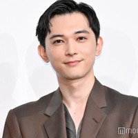 吉沢亮、背中の刺青は4時間かけて完成「朝の2時くらいに入って」【国宝】
