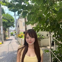 YouTuberになに、骨ストが着たら“120%優勝する”水着姿「164cm54kgの俺が保証します」