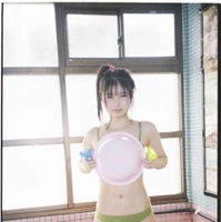 頓知気さきな、“美少女感”あふれる水着SHOT披露！25歳の魅力が詰まったフォトスタイルブック発売決定