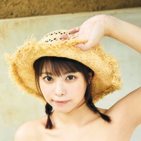 「ドンブラザーズ」宮崎あみさ、3年ぶり水着グラビアで美バスト開放