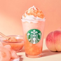 スタバ、桃感UPの新作「More ヘブンリー ピーチ フラペチーノ」至福のデザート類もラインナップ