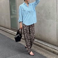 レオパード柄パンツがおしゃれ。こなれカジュアルに着こなす秘訣とは【40代の毎日コーデ】