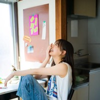 日向坂46小坂菜緒、ヘルシーな肌見せコーデで笑顔満開！さまざまなアクティビティで大はしゃぎ