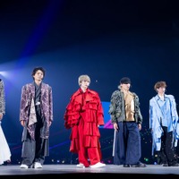 キスマイ、デビュー14周年ライブに人気芸人サプライズ登場 新曲発表・ファッションショー・「ニカゲーム」…魅力凝縮のステージに【MAGFACT】