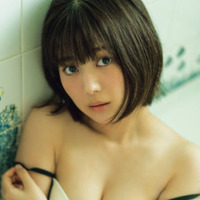 元SKE48北野瑠華、ふんわりバスト際立つ上目遣いSHOTにドキッ！セクシーな美ボディを大胆見せ