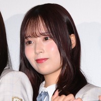 乃木坂46佐藤璃果、ノースリーブのプラベ写真公開「久しぶりのストレートヘア」で魅力溢れる