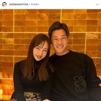 板野友美、高橋奎二選手／高橋奎二選手Instagramより