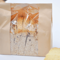 家から食パンが消えた…ソファを掃除すると空っぽの袋が→食パンが”まさかの真相”に「あなたでしょ？」「敵は賢い」